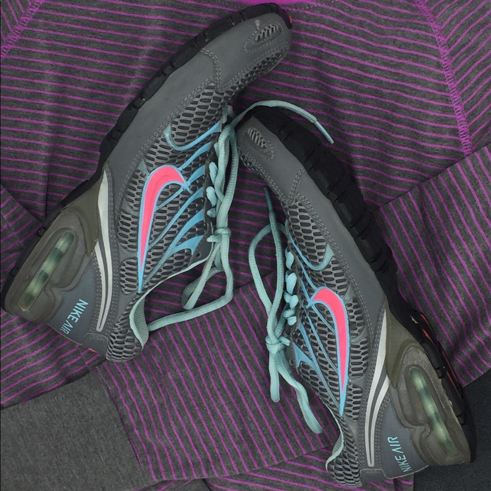 SOLD Women Nike Air Shoes Size 8